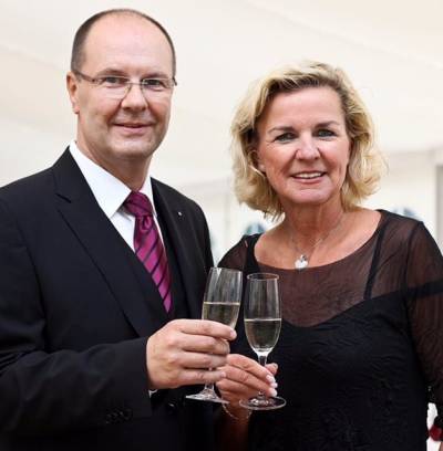 Herzlich willkommen, Bestsellerautorin Hera Lind